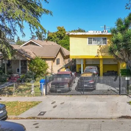 Buy this 7 bed house on 2532 South Sycamore Avenue in Los Angeles, CA 90016