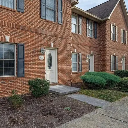 Buy this 2 bed townhouse on 98 Tunbridge Court East in South Gate, Johnson City