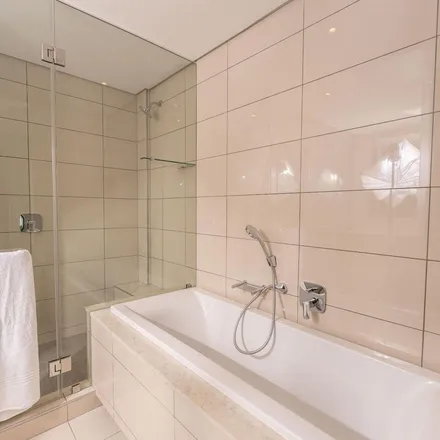 Image 4 - unnamed road, Benmore Gardens, Sandton, 2031, South Africa - Apartment for rent