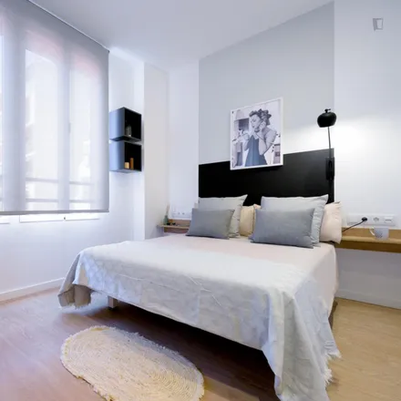 Rent this 5 bed room on Carrer de Salamanca in 46, 46005 Valencia