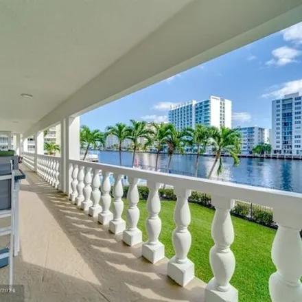 Buy this 1 bed condo on 3198 Northeast 30th Avenue in Fort Lauderdale, FL 33306