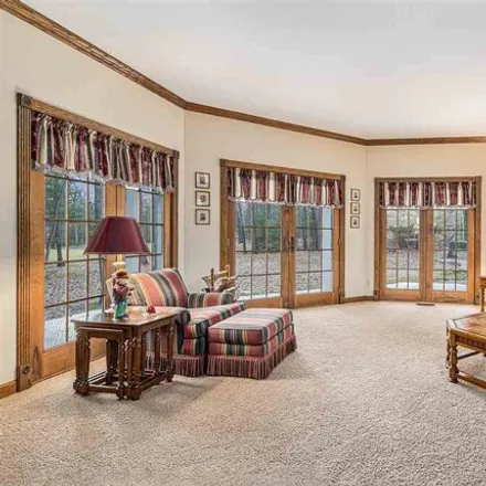 Image 5 - 6387 Link Boulevard, Indian River, Tuscarora Township, MI 49749, USA - House for sale