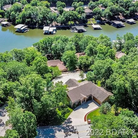 Image 2 - 12 Spring Green Court, Village of Four Seasons, Camden County, MO 65049, USA - House for sale