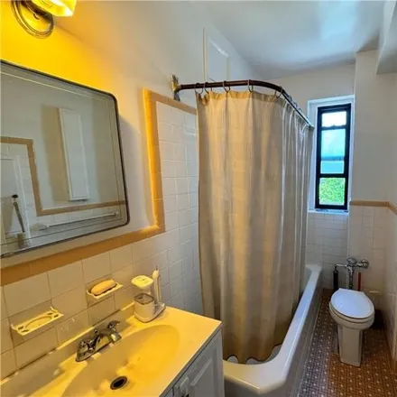 Image 7 - 30 Clinton Place, City of New Rochelle, NY 10801, USA - Apartment for sale