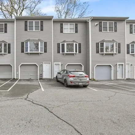 Buy this 2 bed condo on 105 Tennis Plaza Road in Collinsville, Dracut