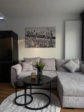 Rent this 2 bed apartment on Goethestraße 60 in 47877 Willich, Germany