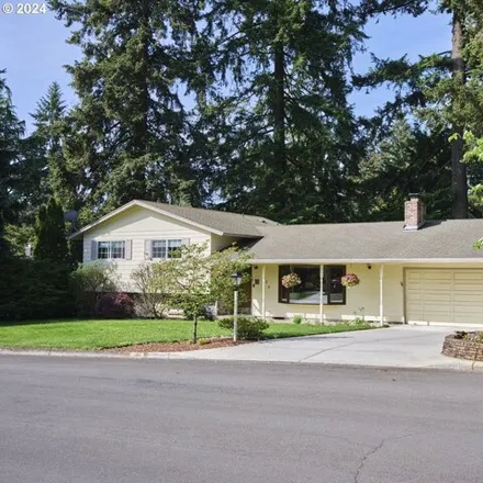 Buy this 4 bed house on 1624 Southeast Manor Avenue in Vancouver, WA 98683