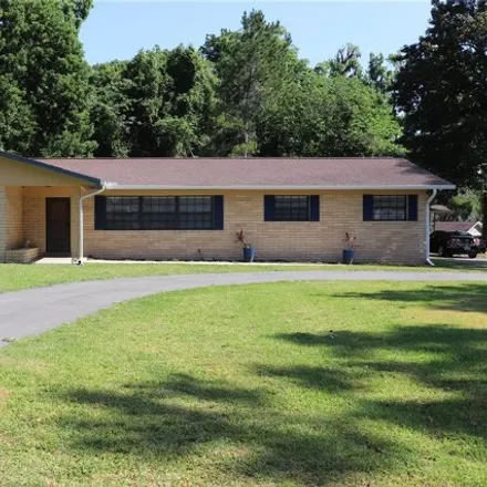 Buy this 3 bed house on 527 Southwest 38th Street in Marion County, FL 34471
