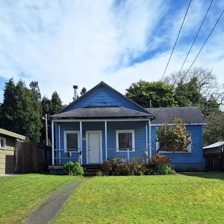 Buy this 2 bed house on 1313 Bryant Street in Eureka, CA 95503