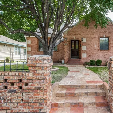 Buy this 3 bed house on 1224 Burlington Boulevard in Dallas, TX 75211