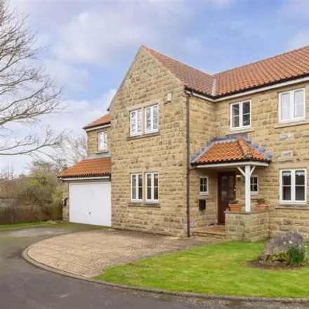 Buy this 5 bed house on Woodlands Park in Leeds, LS14 3JU