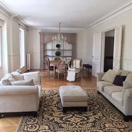 Rent this 8 bed apartment on 22 Boulevard Noël Marc in 78570 Andrésy, France