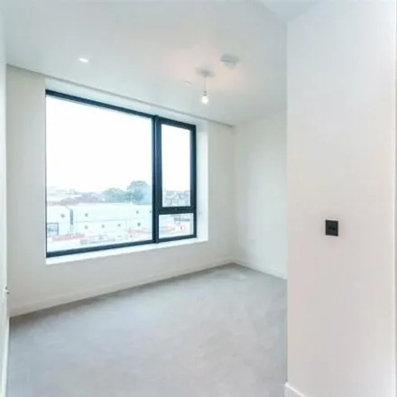 Image 5 - White City House, 2 Wood Crescent, London, W12 7FR, United Kingdom - Room for rent