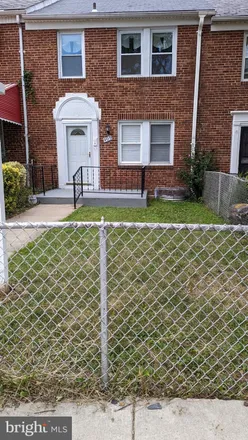 Image 2 - 905 Wildwood Parkway, Baltimore, MD 21229, USA - Townhouse for sale