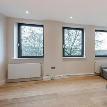 Image 1 - London Road, London, TW7 5FN, United Kingdom - Apartment for rent