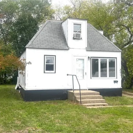 Buy this 2 bed house on 354 Huntsinger Avenue in Park Rapids, MN 56470