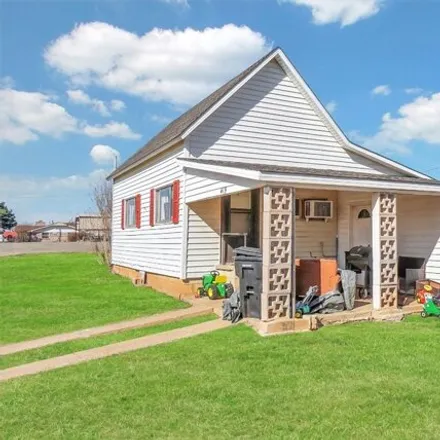 Buy this studio house on 505 Peck Avenue in Hydro, Caddo County