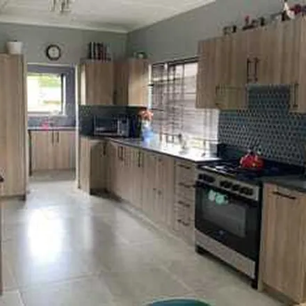 Rent this 3 bed apartment on Milner Avenue in East Town, Johannesburg