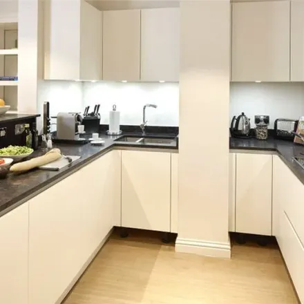 Rent this 1 bed apartment on 33 Hyde Park Gate in London, SW7 5DQ