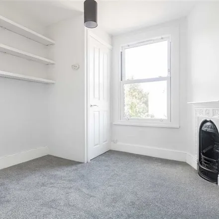Image 2 - Elmtree Road, London, TW11 8SS, United Kingdom - Apartment for rent