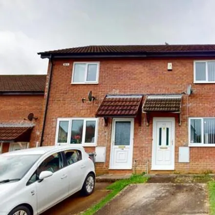 Rent this 2 bed townhouse on Oakridge in Cardiff, CF14 9BW
