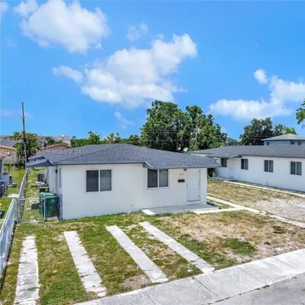 Buy this studio house on 2439 Northwest 81st Terrace in Northwest Trailer Park, Miami-Dade County