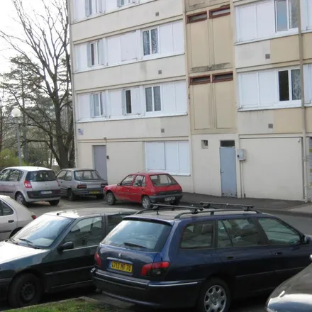 Image 2 - 6 Rue des Frères Lumière, 70400 Héricourt, France - Apartment for rent