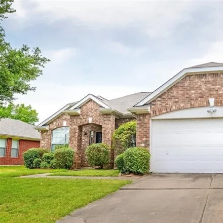 Rent this 3 bed house on 9613 Weldridge Drive in Four Corners, Fort Bend County