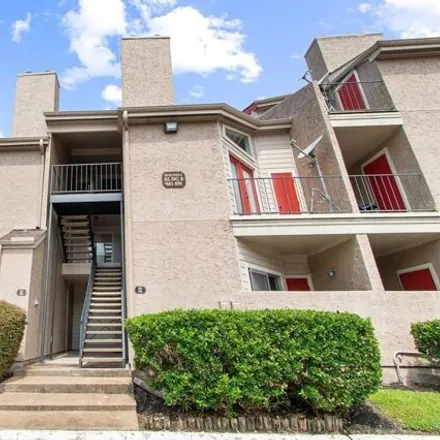Rent this 2 bed house on 10855 Meadowglen Ln Apt 822 in Houston, Texas