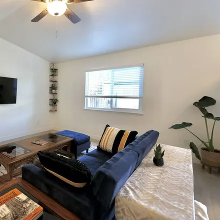 Rent this 2 bed apartment on Yuba City