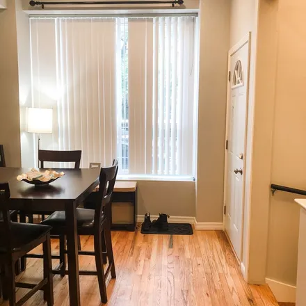 Rent this 3 bed apartment on 3300 North Southport Avenue in Chicago, IL 60613
