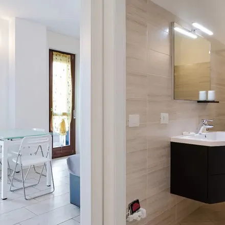 Image 3 - Via Broni 22, 20141 Milan MI, Italy - Apartment for rent