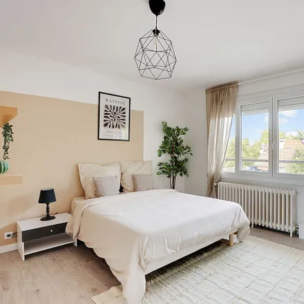 Rent this 1 bed apartment on 6 Rue de Versailles in 92140 Clamart, France