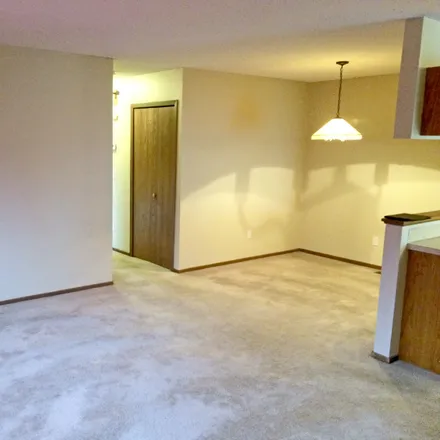 Image 3 - 5997 Dellwood Ave, Shoreview, MN 55126, USA - Townhouse for rent