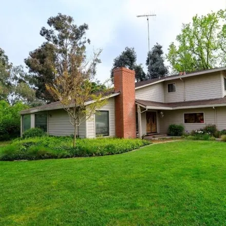 Image 2 - 2718 Oakhurst Drive, East Oakdale, Stanislaus County, CA 95361, USA - House for sale