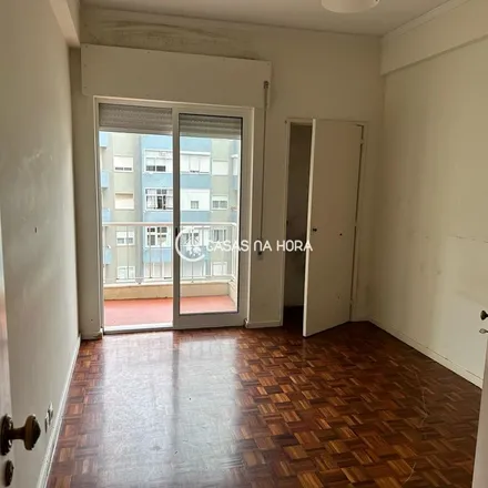 Rent this 3 bed apartment on Quinta Nossa Senhora do Monte do Carmo in Rua Combatentes da Grande Guerra, Odivelas