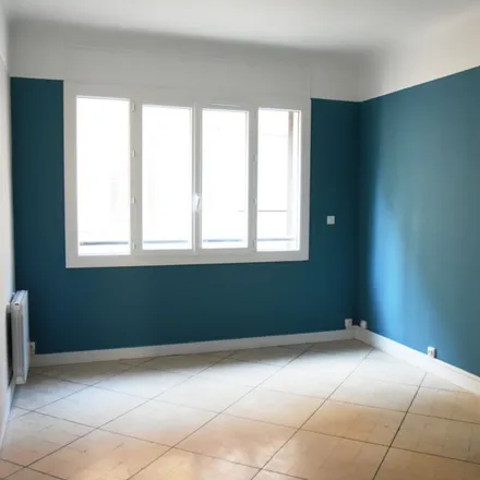 Rent this 3 bed apartment on 1 Quai des Belges in 13001 1er Arrondissement, France