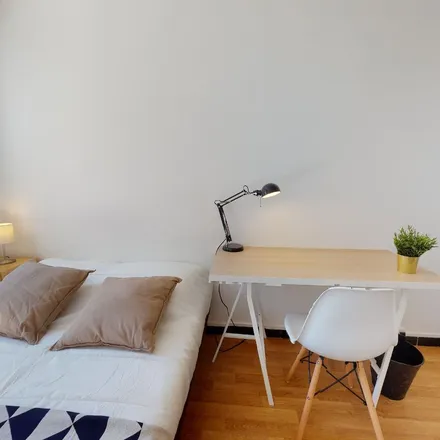Rent this 4 bed apartment on 16 Rue Lamothe in 69007 Lyon, France