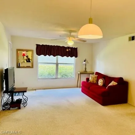 Image 8 - 207 Quail Forest Boulevard, Collier County, FL 34105, USA - Condo for sale