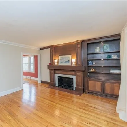Image 3 - 3044 Coleridge Road, Cleveland Heights, OH 44118, USA - House for sale