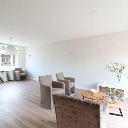 Rent this 2 bed apartment on Kloosterbuurt 5 in 1131 HB Volendam, Netherlands