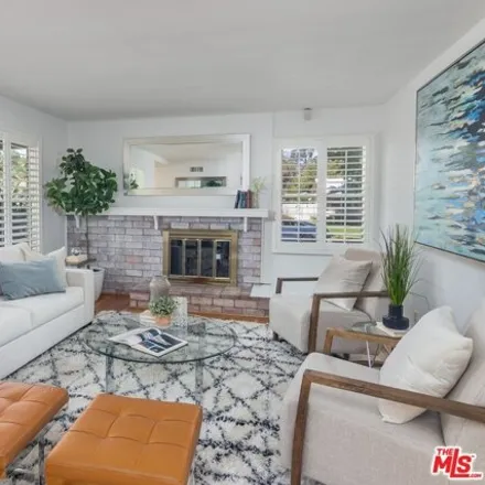 Image 4 - 22321 Criswell St, Woodland Hills, California, 91303 - House for sale