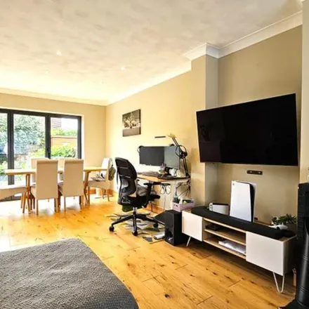 Rent this 3 bed duplex on 5 Manor Way in London, DA5 3QF