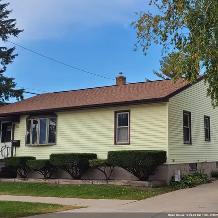 Buy this 3 bed house on Arden's Automotive Hospital LLC in 510 West 8th Avenue, Oshkosh