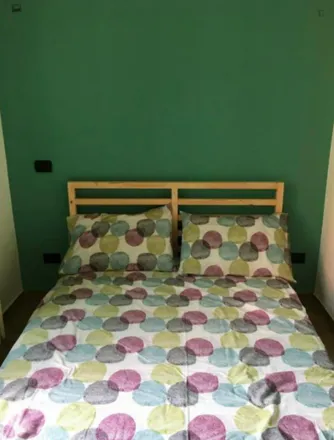 Rent this 2 bed room on Viale Tibaldi in 66, 20136 Milan MI