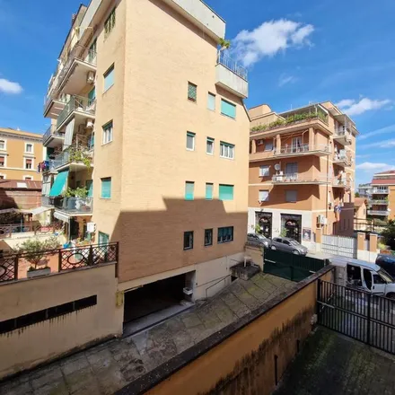 Image 9 - Cristallo, Via Ascanio Fenizi 15, 00149 Rome RM, Italy - Apartment for rent