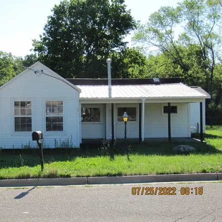 Buy this 2 bed house on 1229 South Dibble Street in Hastings, Barry County