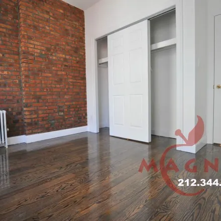 Image 5 - 300 East 6th Street, New York, NY 10003, USA - Apartment for rent