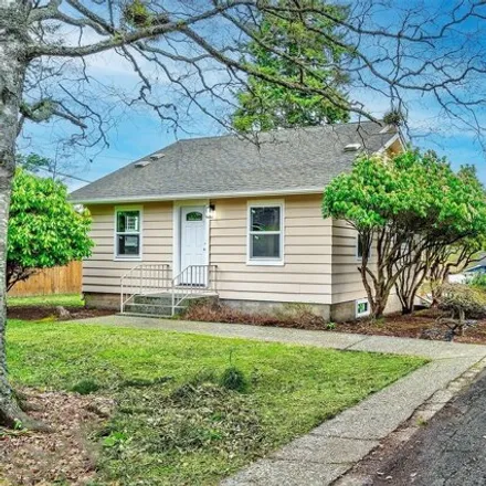 Image 2 - 831 Pecks Drive, Everett, WA 98203, USA - House for sale