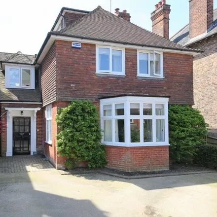 Rent this 5 bed house on The Drive in Sevenoaks, TN13 3AD